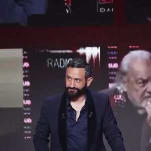 Exclusif - Cyril Hanouna, sur le plateau de l’émission « TPMP » présentée par C.Hanouna et diffusée en direct sur Youtube et sur toutes les box (SFR, FREE, Bouygues, MyCanal etc), Paris, France, le 18 mars 2025. © Jack Tribeca / Bestimage