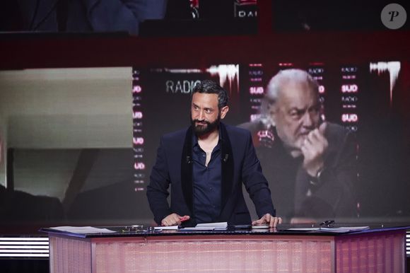 Exclusif - Cyril Hanouna, sur le plateau de l’émission « TPMP » présentée par C.Hanouna et diffusée en direct sur Youtube et sur toutes les box (SFR, FREE, Bouygues, MyCanal etc), Paris, France, le 18 mars 2025. © Jack Tribeca / Bestimage