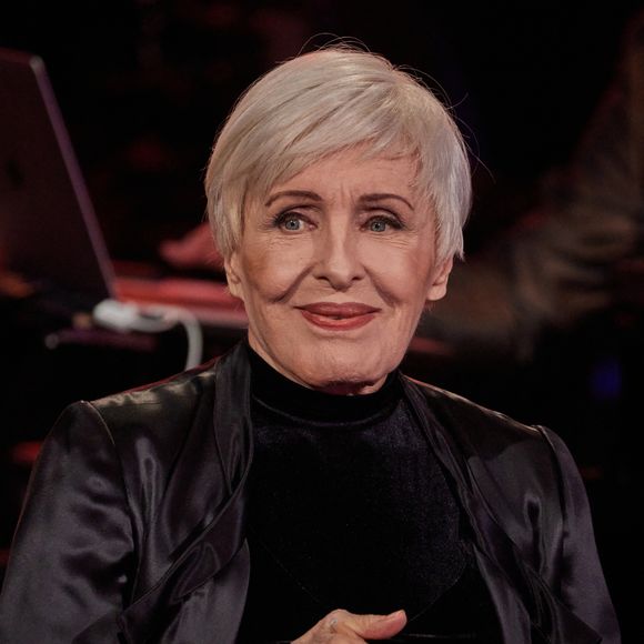 Nicole Croisille - Enregistrement de l'émission "Allez viens je t'emmène…Au Music Hall" au Studio Gabriel à Paris, qui sera diffusée le 28 mai sur France 3. Le 6 avril 2021
© Cyril Moreau / Bestimage