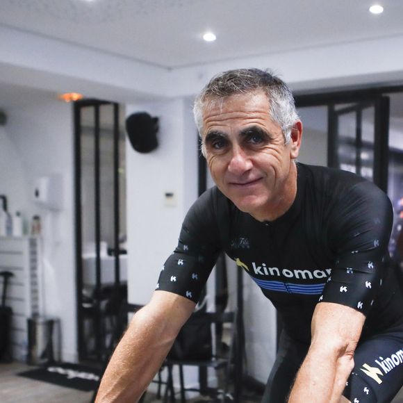 Laurent Jalabert lors de la soirée Kinomap, une application interactive d'entraînement au cyclisme en salle, à Paris le 23 janvier 2024.

© Michael Baucher / Panoramic / Bestimage