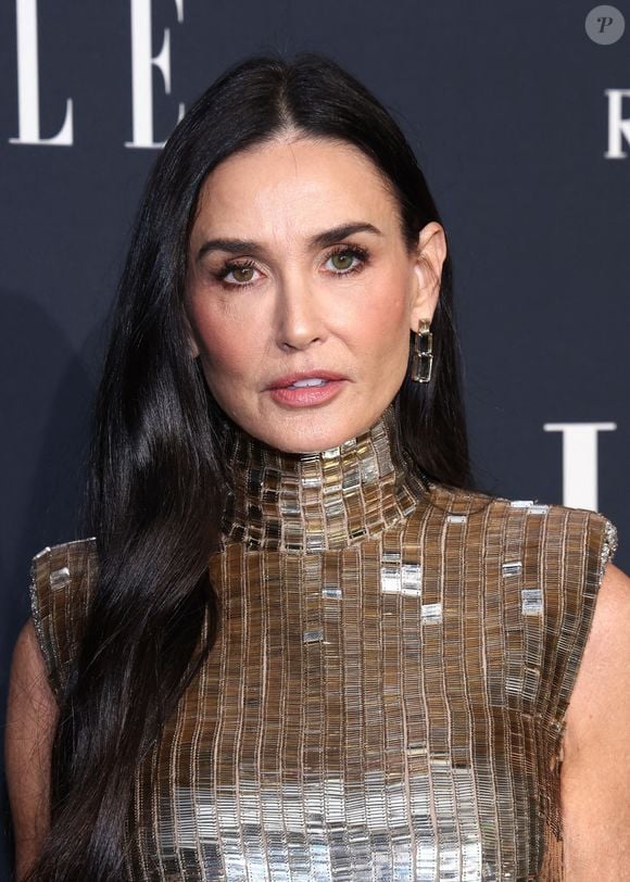 Demi Moore arrive à la célébration des femmes d'Hollywood organisée par ELLE au Four Seasons Hotel - Los Angeles at Beverly Hills le 19 novembre 2024 à Los Angeles, CA, USA. Photo by Mark Von Holden/AFF/ABACAPRESS.COM