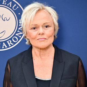 "Quand j’étais dehors, je buvais un litre de champagne minimum presque tous les soirs", a confié Muriel Robin.

Muriel Robin - 10ème édition du Gala de Charité de Patrick Mouratoglou à l'Académie Mouratoglou à Biot Sophia Antipolis, le 23 juin 2024. © Bruno Bebert/Bestimage