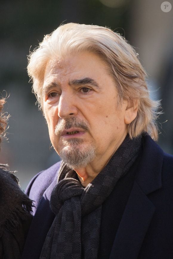 Serge Lama arrivant aux funérailles du chanteur français Charles Aznavour à l'église orthodoxe arménienne de Paris. Charles Aznavour est décédé le 6 octobre 2019 à 94 ans à Paris, France le 04 octobre 2018. Photo par Nasser Berzane/ABACAPRESS.COM.