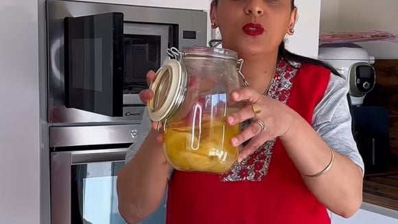 Fini les odeurs ! L'experte Souad Romero (Familles nombreuses) partage ses astuces naturelles pour un réfrigérateur toujours nickel