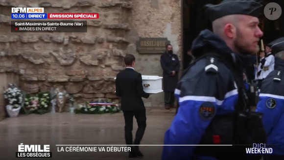 Le cercueil blanc d'Emile arrivant à la basilique Sainte-Marie-Madeleine de Saint-Maximin-la-Sainte-Baume le 8 février 2025. Il a ensuite été porté par ses parents Marie et Colomban Soleil , son parrain et sa marraine.