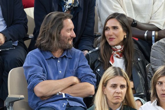 Le couple s'était rencontré en 2019 à Cannes et avait donné naissance à leur fille un an plus tard. 

Joyce Jonathan et Martial Paoli dans les tribunes (night session) lors des Internationaux de France de Tennis de Roland Garros 2025, le 3 juin 2025 à Paris. © Dominique Jacovides / Bestimage