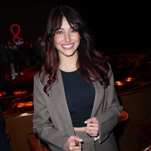 Delphine Wespiser a assisté à la soirée de lancement de Sidaction dans le cadre de la Fashion Week de Paris, au Lido à Paris, en France, le 3 mars 2025. Photo de Jérôme Dominé/ABACAPRESS.COM
