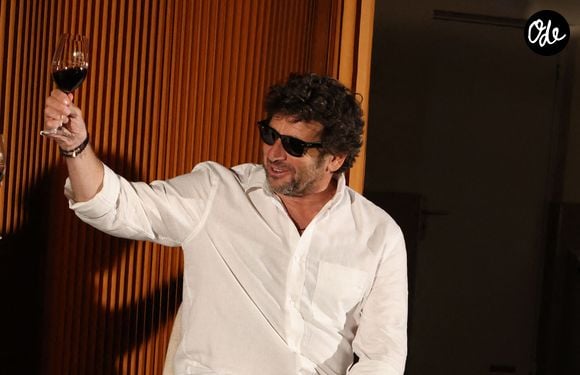 Patrick Bruel - Festival International du Film de Pauillac "Les Vendanges du 7eme Art "au Château d'Armailhac à Pauillac le 9 juillet 2025. © Jean-Marc Lhomer/Bestimage