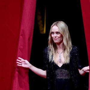 Son show très attendu ce samedi 24 octobre au Zénith de Toulon se trouve impacté par le contexte social national.

Vanessa Paradis lors de la 15ème édition du festival Lumière à Lyon le 12 octobre 2024.

© Dominique Jacovides / Bestimage