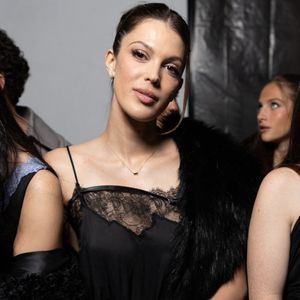 Iris Mittenaere au Front Row du défilé Vaillant Collection Femme Prêt-à-Porter Automne/Hiver 2026-2027 lors de la Fashion Week de Paris (PFW) au palais de Tokyo, à Paris, France, le 6 mars 2026. © Julien Sarkissian/Bestimage