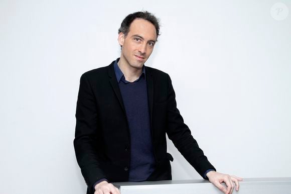 Beau gosse élancé, le compagnon de Léa Salamé a parcouru le monde.

Raphaël Glucksmann quitte France Inter pour se consacrer à son parti - Exclusif - Raphaël Glucksmann pose à Paris le 19 mars 2015.