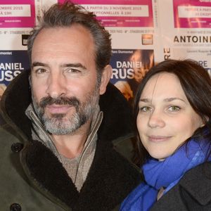 Jean Dujardin et sa compagne Nathalie Péchalat - Photocall de la générale de la pièce "L'être ou pas" au Théâtre Antoine à Paris le 21 mars 2016. © Coadic Guirec/Bestimage