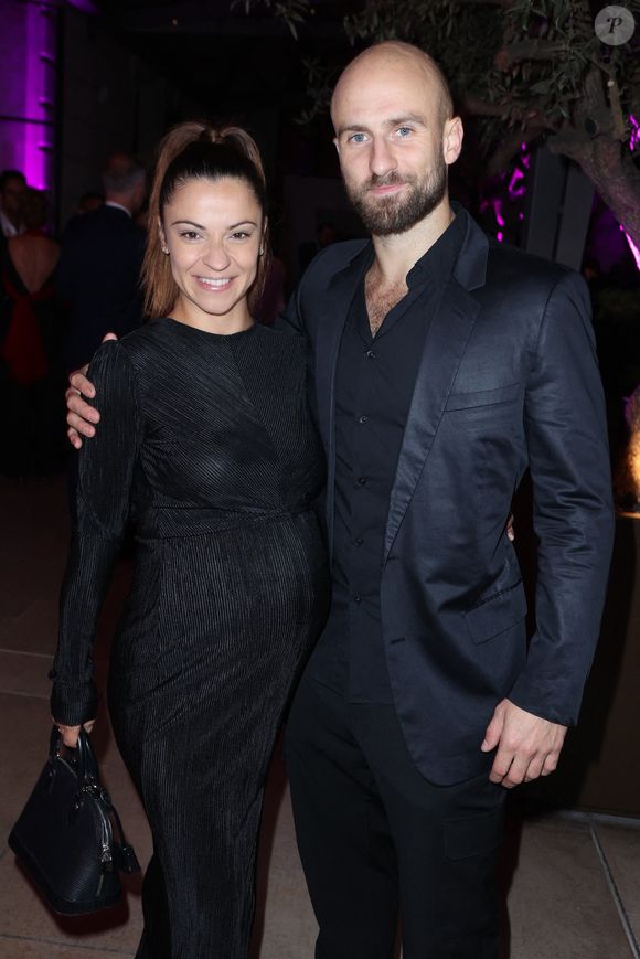 Et la fille de danseurs a hérité de leur sens du rythme

Denitsa Ikonomova et Francois Alu assistent au dîner Peninsula in Pink par Octobre Rose au profit des Bonnes Fees, à Paris, France le 03 octobre 2024. Photo par Jerome Dominé/ABACAPRESS.COM