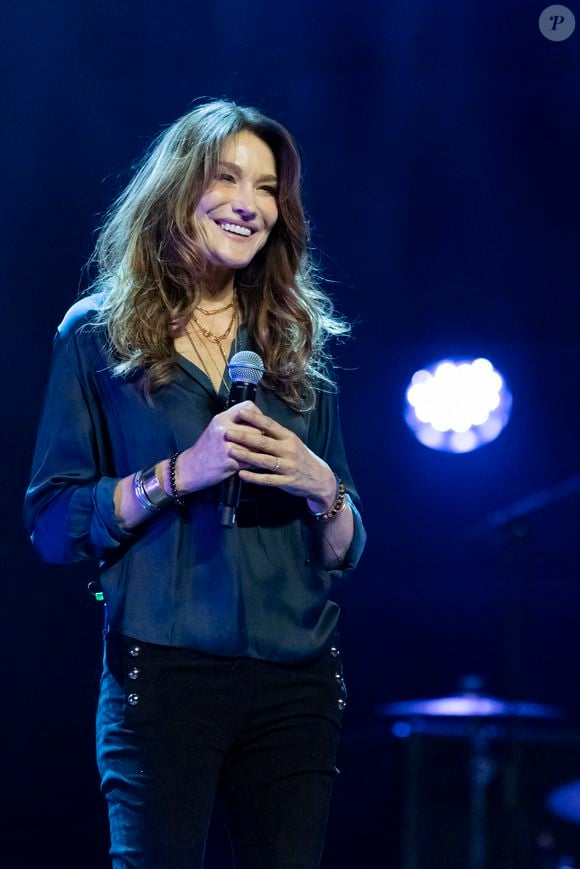 Qu'est-ce que la soupe d'Hippocrate ? Une recette ancestrale et détox  appréciée de Carla Bruni pour garder la ligne : Le diaporama - Purepeople