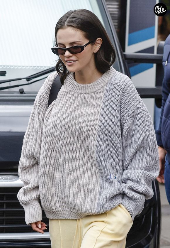 L'artiste s'est livrée sur son combat difficile pour stopper le vapotage, un geste qu'elle regrette amèrement.

Exclusif - Selena Gomez a été aperçue en train de quitter le plateau de tournage de la série "Only Murders in the Building" à Londres, le 27 mai 2026.

© Bestimage
