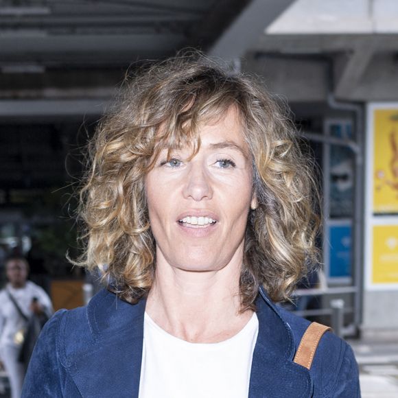 Cécile de France - Les célébrités arrivent à l'aéroport Nice Côte d'Azur lors du 76ème Festival International du Film de Cannes, à Nice, France, le 20 mai 2023. © Da Silva-Perusseau/Bestimage 