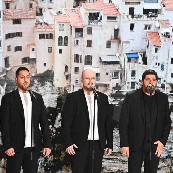 A l'instar de Patrick Fiori et Il Cello, trio gagnant de "The Voice", venus donner de la voix.

Exclusif - Patrick Fiori,  Il Cello et Joseph-Antoine Pastinelli - Enregistrement de l'émission Vivement dimanche au studio Rive Gauche, presentée par Michel Drucker . Diffusion sur France 3 le 14/09/2025.

© Guillaume Gaffiot / Bestimage