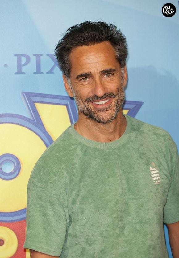 Le festival occupe aussi une place symbolique dans la vie du couple puisque c'est au retour de l'une de ses éditions que Virginie Stref a appris qu'elle était enceinte de Marius.

Florent Peyre - Première de "Toy Story 5" au Cirque d'Hiver à Paris le 14 juin 2026. © Coadic Guirec/Bestimage