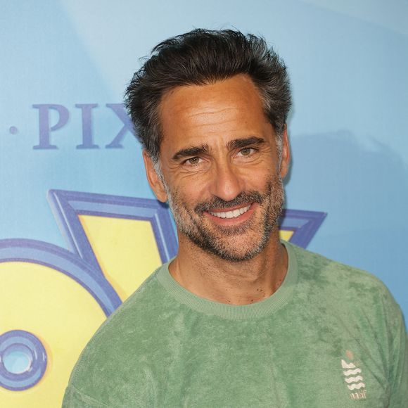 Le festival occupe aussi une place symbolique dans la vie du couple puisque c'est au retour de l'une de ses éditions que Virginie Stref a appris qu'elle était enceinte de Marius.

Florent Peyre - Première de "Toy Story 5" au Cirque d'Hiver à Paris le 14 juin 2026. © Coadic Guirec/Bestimage