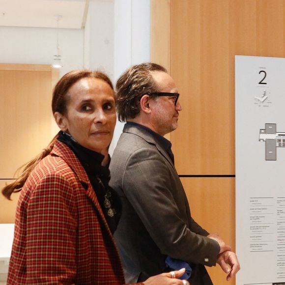 Vincent Perez et Karine Silla - Arrivées au procès de Gérard Depardieu pour agressions sexuelles sur deux femmes lors d'un tournage de film en 2021, au tribunal correctionnel de Paris.
Le 27 mars 2025.

© Clovis / Guignebourg / Bestimage