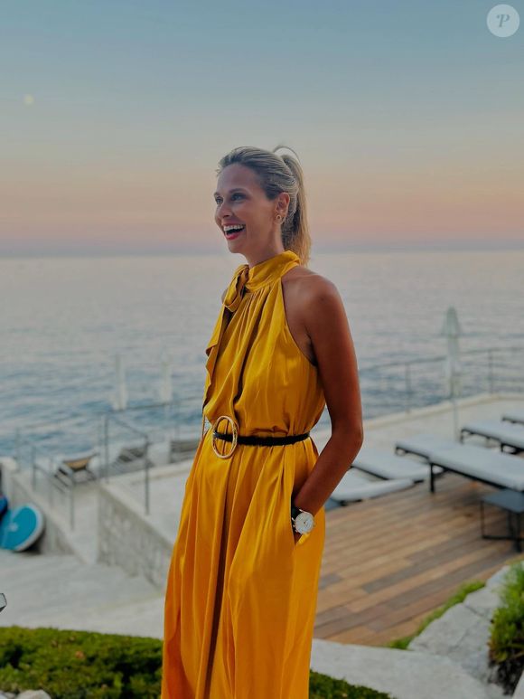 Ce dimanche 10 août 2025, Ophélie Meunier a partagé plusieurs clichés de son début de mois d’août qui rime avec soleil, repos, famille et amis.

Les vacances d'août d'Ophélie Meunier - 10 août 2025 © Instagram