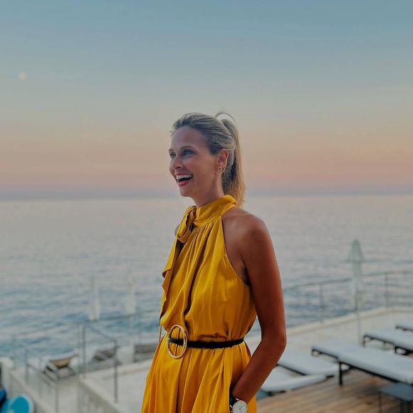 Ce dimanche 10 août 2025, Ophélie Meunier a partagé plusieurs clichés de son début de mois d’août qui rime avec soleil, repos, famille et amis.

Les vacances d'août d'Ophélie Meunier - 10 août 2025 © Instagram