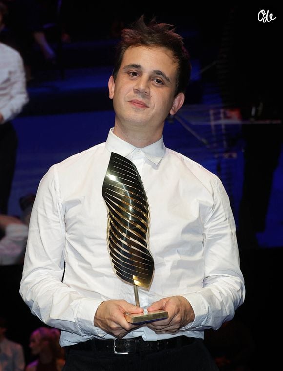 Julien Gaspar-Oliveri (Valois du meilleur réalisateur) lors de la cérémonie de clôture lors de la 19ème édition du festival du film francophone d'Angoulême, France, le 29 août 2026. © Coadic Guirec/Bestimage