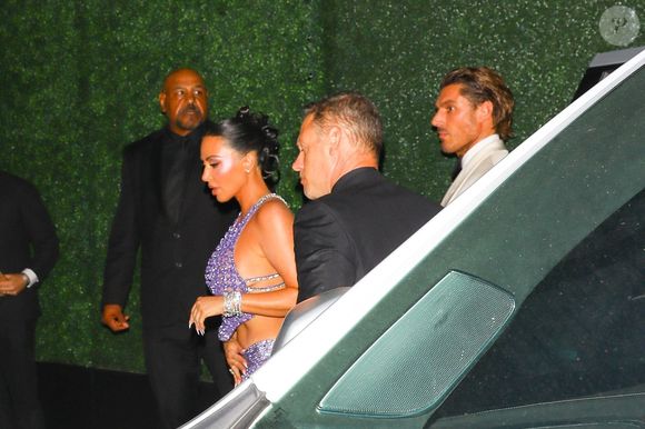 Kim Kardashian à la soirée d'anniversaire de sa maman Kris Jenner à Beverly Hills, dans la maison de Jeff Bezos, le 8 novembre 2025. © Backgrid USA / Bestimage