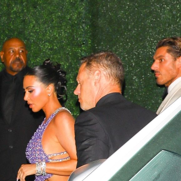 Kim Kardashian à la soirée d'anniversaire de sa maman Kris Jenner à Beverly Hills, dans la maison de Jeff Bezos, le 8 novembre 2025. © Backgrid USA / Bestimage