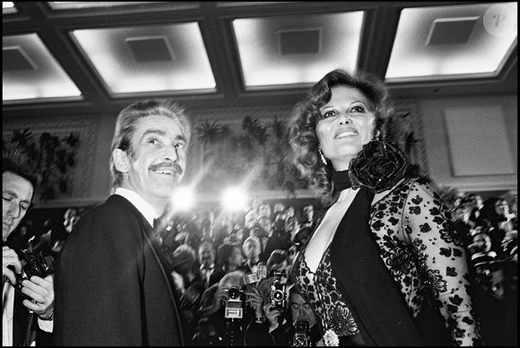Archives - Claudia Cardinale et son ex-mari Franco Cristaldi au Festival de Cannes en 1974. 

©Bestimage