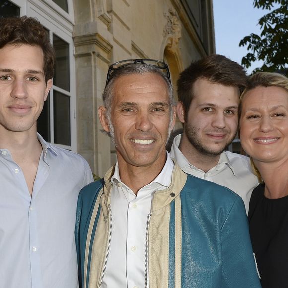 Maman de trois enfants avec son ex Paul Belmondo, elle a transmis sa passion pour la cuisine à Alessandro

Luana Belmondo et Paul Belmondo et leurs fils Paul Belmondo et ses fils Alessandro et Victor - Soirée du cinquième anniversaire du musée Paul Belmondo à Boulogne-Billancourt le 13 avril 2015.
©COADIC GUIREC / BESTIMAGE