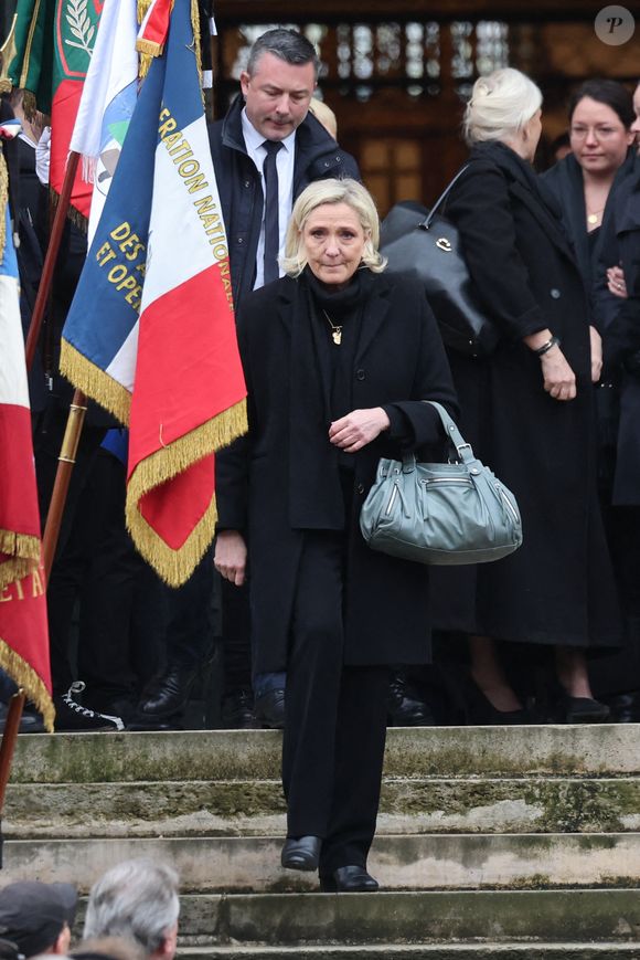 Marine Le Pen - Sortie de l'hommage à Jean-Marie Le Pen en l’église Notre-Dame du Val-de-Grâce à Paris le 16 janvier 2025. © Cyril Moreau / Bestimage