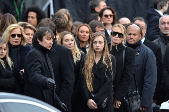 Sylvie Vartan, Ilona, Emma Smet, Estelle Lefébure - Sorties de l'église de la Madeleine après les obsèques de Johnny Hallyday à Paris le 9 décembre 2017.
© Veeren / Bestimage