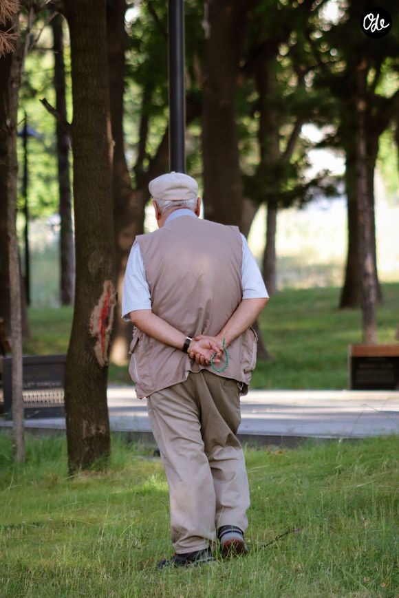 Son interprétation dépend toutefois du reste du langage corporel.

Pexels