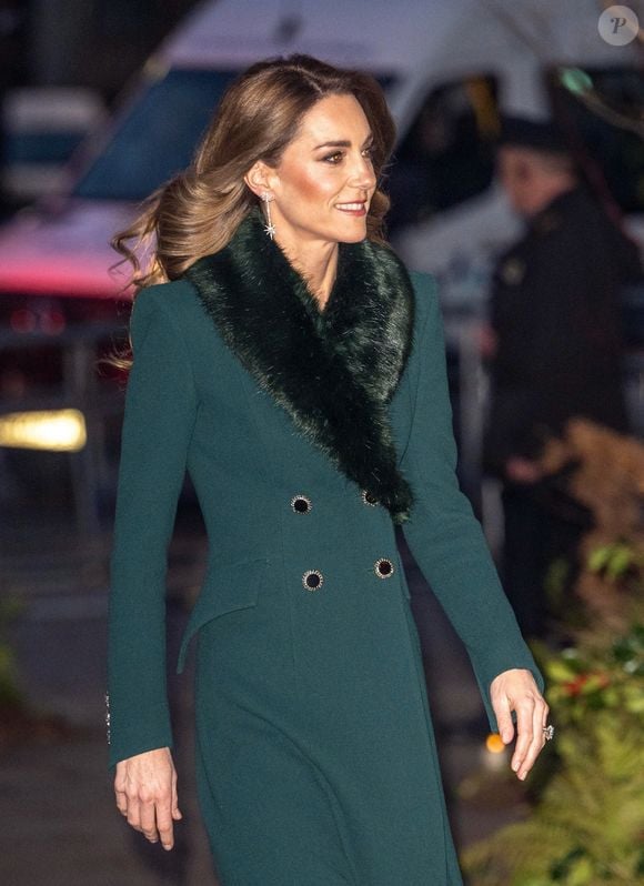 Londres, ROYAUME-UNI Catherine, princesse de Galles, arrive à l'abbaye de Westminster avant son service de chants "Together At Christmas". Photo par Backgrid UK/ Bestimage