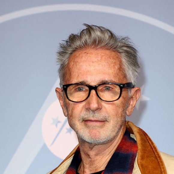 Thierry Lhermitte - Tapis rouge lors du 29ème Festival International du Film de Comédie de l'Alpe d'Huez le 22 Janvier 2026. © Dominique Jacovides/Bestimage