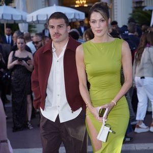 Exclusif - Prix Spécial - Iris Mittenaere (Miss France 2016 - Miss univers 2017) et son compagnon Antoine Dupont arrivent à la soirée "Kilian Paris" sur la plage du Carlton Beach Club lors du 79ème Festival International du Film de Cannes, le 19 mai 2026. © Backgrid USA / Bestimage