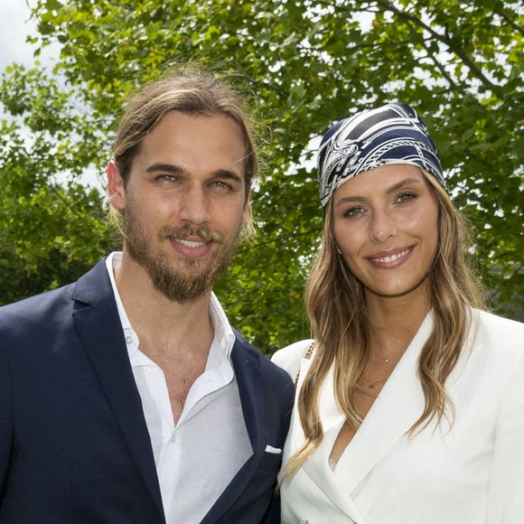 Théo Fleury et sa compagne Camille Cerf - Prix de Diane Longines à l'hippodrome de Chantilly. © Pierre Perusseau/Bestimage