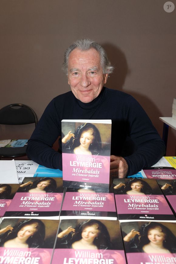 William Leymergie lors de la 41ème Foire du Livre de Brive dans La Halle Brassens, à Brive-la-Gaillarde, le 11 novembre 2023. Jean-Marc Lhomer / Bestimage