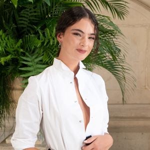 Deva Cassel assiste au défilé Christian Dior Haute Couture automne-hiver 2026/2027 dans le cadre de la Fashion Week de Paris, à Paris, en France, le 6 juillet 2026. Photo de Laurent Zabulon/ABACAPRESS.COM