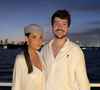 Eliot Deval partage son quotidien entre Paris et Nice.

Eliot Deval et sa fiancée Morgane Renaudi. Capture d'écran Instagram