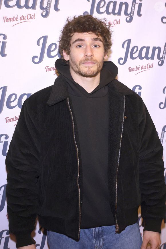 Luigi Kröner fils de la chanteuse et comédienne  Elsa Lunghini à la 150 ème du spectacle "Tombé du ciel" de Jeanfi Janssens à la Comédie des Champs Elysées à Paris le 13 février 2025. Spectacle suivi d'une réception Restaurant Manko.

© Cédric Perrin / Bestimage