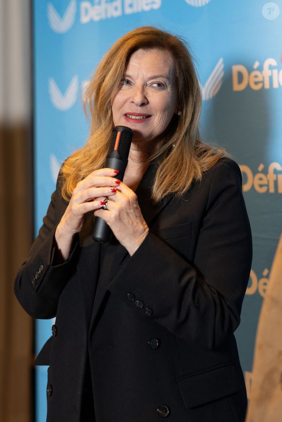 Valérie Trierweiler lors de la soirée de clôture Défi d'Elles Laponie et la remise d'un chèque de plus de 100 000 euros pour l'association ARSLA (Association pour la recherche sur la SLA) à l'hôtel Le Cinq Codet à Paris le 11 mars 2026.

© Julien Sarkissian / Bestimage
