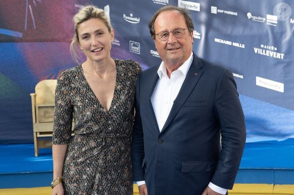 Julie Gayet et l'ancien président de la République française François Hollande assistent au photocall Le Proces Goldman lors du 16e Festival du film francophone d'Angoulême le 25 août 2023 à Angoulême, France. Photo by David Niviere/ABACAPRESS.COM