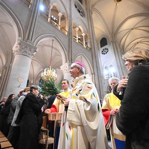 L'archevêque de Paris Laurent Ulrich pendant la première messe publique au cours de laquelle l'archevêque de Paris dirigera les prières pour consacrer le nouvel autel principal, à la cathédrale Notre-Dame de Paris, à Paris, le 8 décembre 2024.  Photo by Eliot Blondet/ABACAPRESS.COM