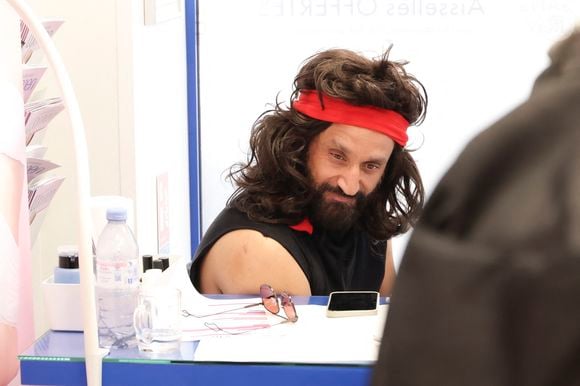 Exclusif  - Cyril Hanouna tourne la bande annonce de sa nouvelle émission "Tout Beau, Tout N9uf (TBT9)" qui arrivera à la rentrée prochaine sur W9 au Bois de Boulogne avec Valérie Bénaïm et Raymond Aabou, Paris le 20 juin 2025. © Jack Tribeca / Bestimage