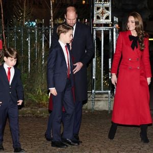 Le prince William, prince de Galles, Catherine Kate Middleton, princesse de Galles, le prince George, le prince Louis lors du service de chants de Noël Together At Christmas à l'abbaye de Westminster, Londres le 6 décembre 2024.

© Julien Burton / Bestimage