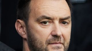 Cyril Lignac n'est pas que chef ! Et ça rapporte... Sa fortune estimée à plusieurs millions d'euros, voici le détail de ses activités