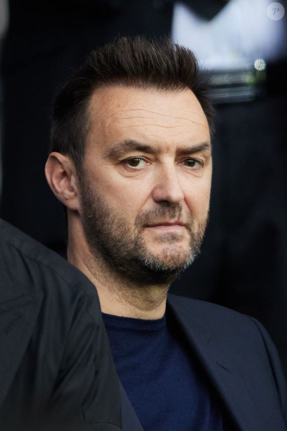 Cyril Lignac est l'un des chefs les plus célèbres de France. Cyril Lignac lors du match de football Ligue un Uber Eats PSG Vs Ajaccio au Parc des Princes à Paris. © Cyril Moreau / Bestimage