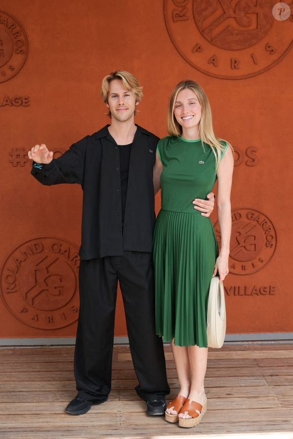 Dorian Lauduique Lux 'Ofenbach' avec sa femme Diane Teppaz Lux dans le stand pendant les Internationaux de France 2025 à Roland Garros le 02 juin 2025 à Paris, France. Photo by Nasser Berzane/ABACAPRESS.COM